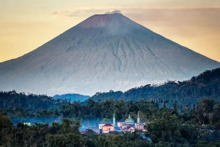 Aktivitas Gunung Slamet Meningkat, BPBD Banyumas Siapkan Langkah Siaga
